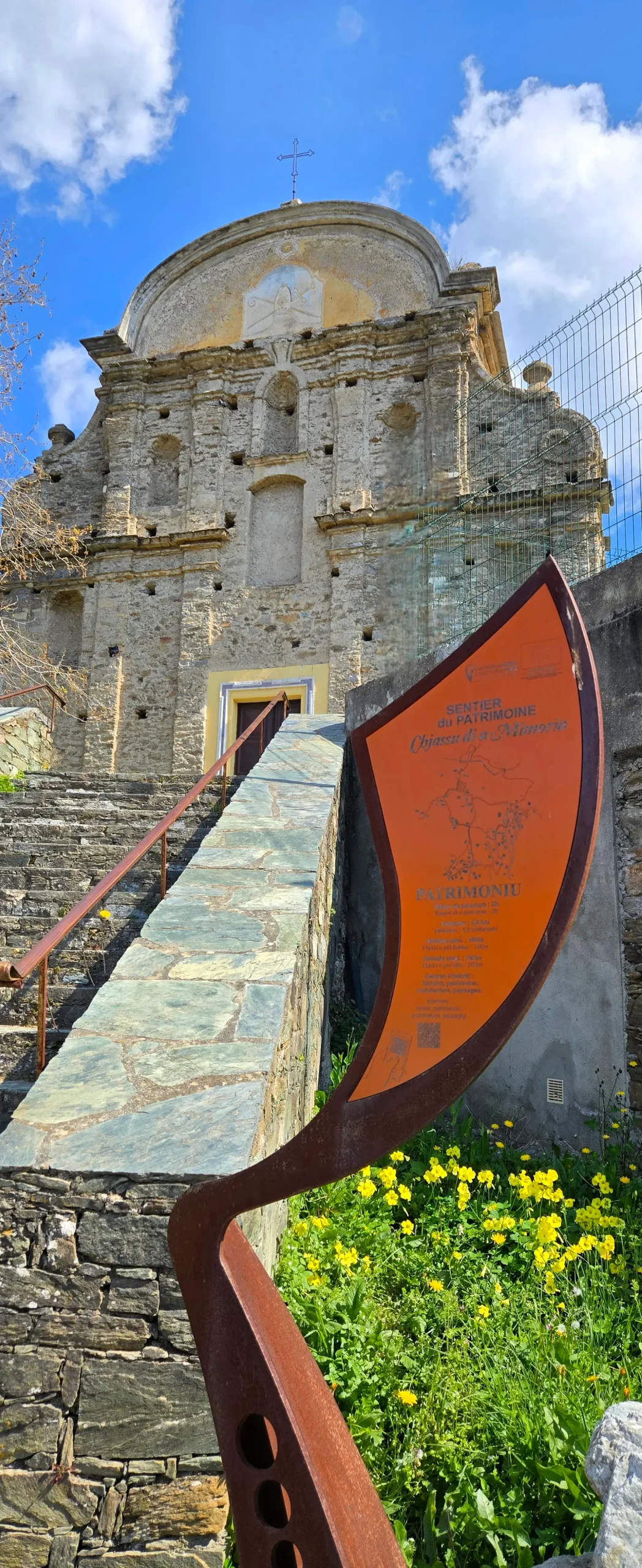 Église et sentier du patrimoine de Patrimonio en Haute-Corse — visite culturelle guidée en E-Bike XP Orizonte